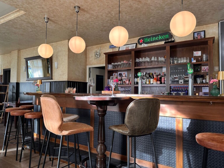 Cafe2 768x576