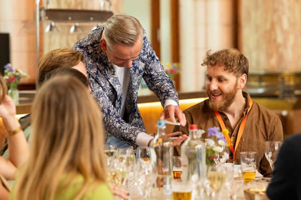 Tafel goochelaar Jan Smulders bij Zoo Antwerpen